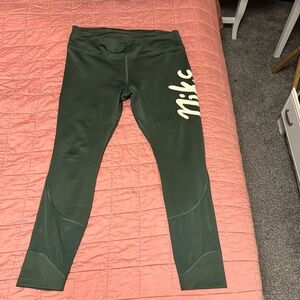 NIKE DRI-FIT DARK GREEN SIZE L